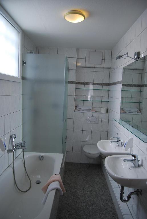 Landhotel St. Gereon Nackenheim Δωμάτιο φωτογραφία